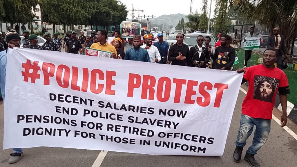 BREAKING: Sowore leads retired police officers in protest, shun warnings