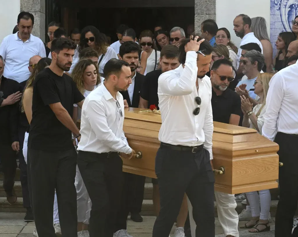 Liverpool star Diogo Jota, brother buried in Portugal