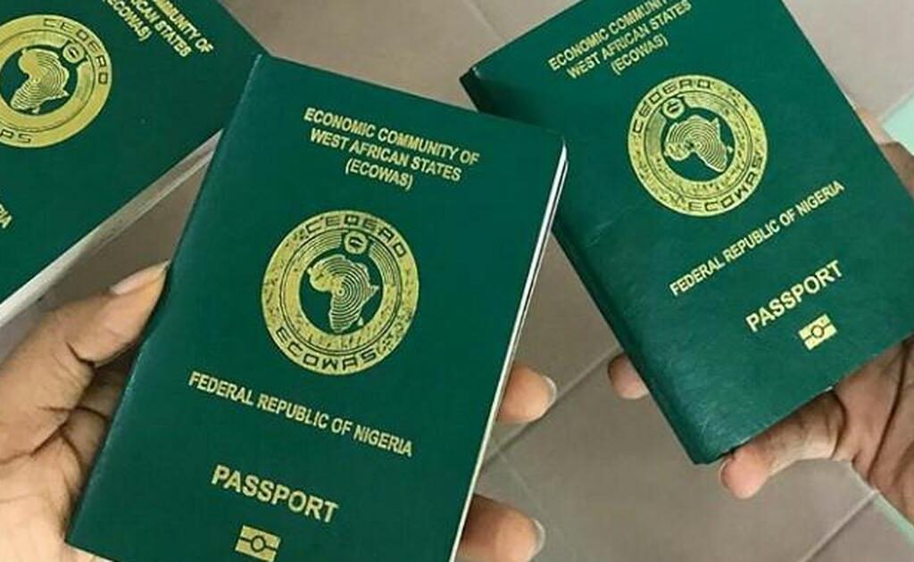 Nigerian govt increases passport fees by 100%