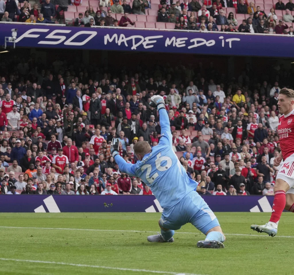 Arsenal win 3-0 to spoil Postecoglou’s debut as Nottingham Forest coach