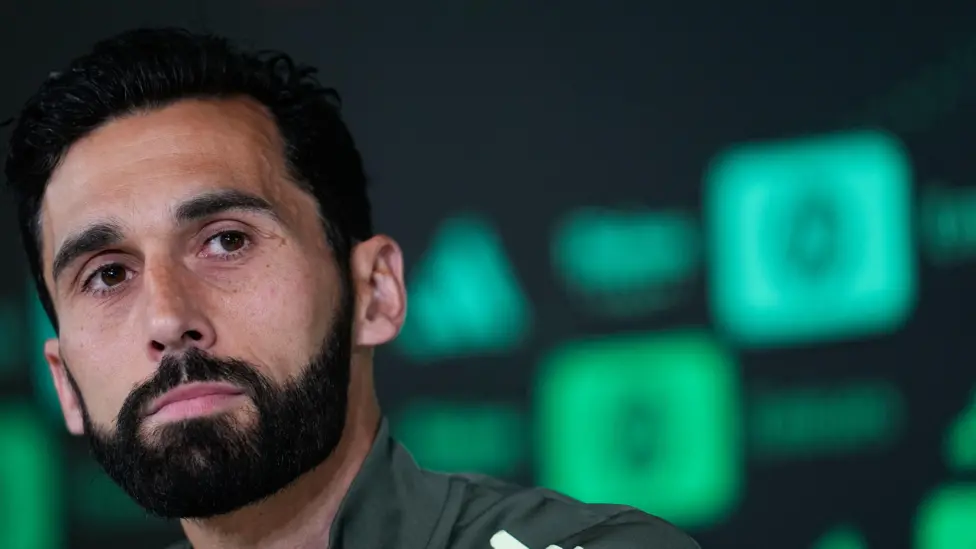 Arbeloa leaves Real Madrid as Mourinho return nears