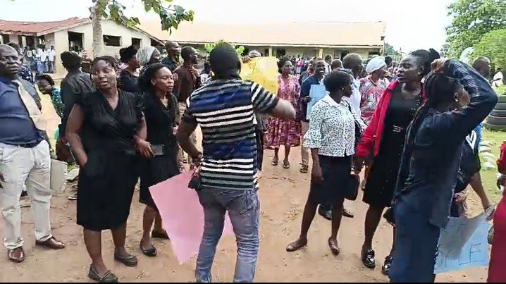 Teachers and labour unions protest across Nigeria over the abduction of pupils and teachers in Oyo State, demanding stronger school security and the victims' release.