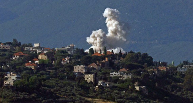 Smoke rises over southern Lebanon following military bombardment as US-Iran tensions escalate and diplomatic negotiations remain stalled.