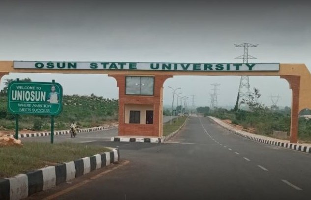University of Osun students gather outside hostels after an alleged overnight raid by soldiers from the Osogbo Army Depot.