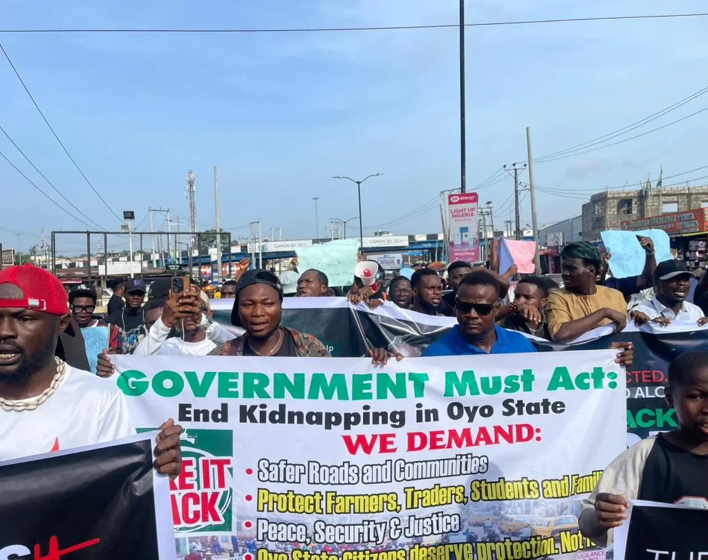 Civil society protesters march through Ibadan carrying placards demanding the rescue of abducted pupils and teachers from Oriire Local Government Area of Oyo State.