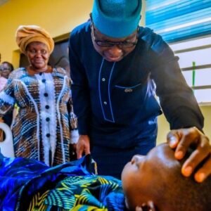 Ekiti State Governor Biodun Oyebanji visits worshippers recovering at EKSUTH after their release from more than two months in captivity.