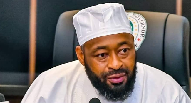 Niger State Governor Umaru Bago addressing residents during a meeting on the proposed Dikko solar factory and power station project.