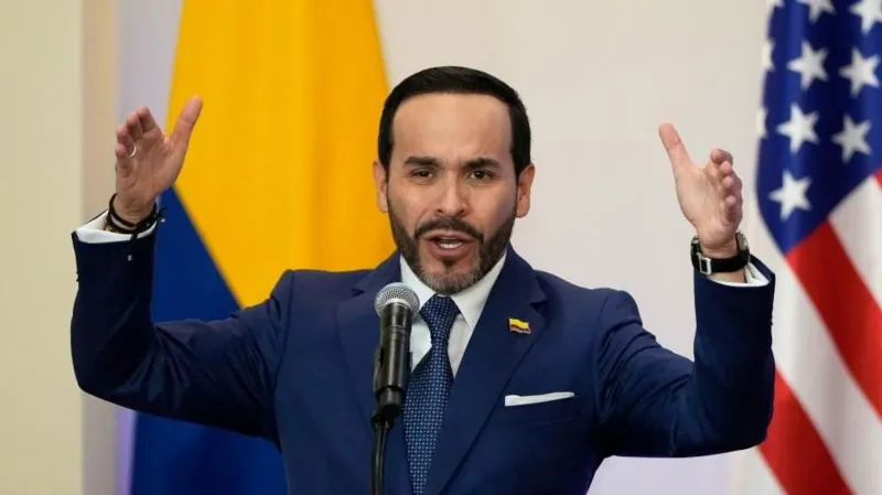 Colombian President Abelardo de la Espriella speaking during a public event as he announces the lifting of gun-carrying restrictions.