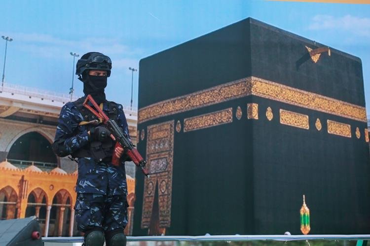 Saudi Civil Defence issues potential threat alert in Mecca amid Houthi attacks
