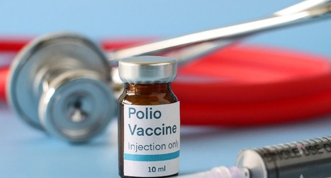 Health workers conduct an emergency polio vaccination exercise in Kano State following detection of poliovirus in Kumbotso LGA.