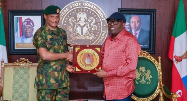 Governor Siminalayi Fubara meets newly appointed 6 Division GOC Major General Everest Okoro at Government House in Port Harcourt.