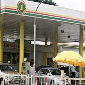 Petrol pump at a filling station illustrating the Federal Government's 30-day discount on NNPC petrol and proposed ₦1,350 per litre cost ceiling.