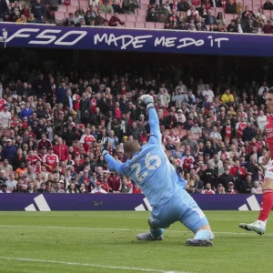 Arsenal win 3-0 to spoil Postecoglou’s debut as Nottingham Forest coach