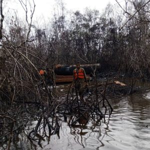 Nigerian Army troops destroy illegal oil refining sites in Rivers, Bayelsa