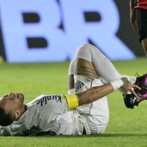 Neymar injury puts Brazil World Cup start in doubt