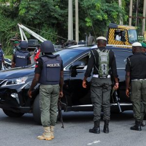 Police officers are seen conducting checks on vehicles at the Federal High court in Abuja, Nigeria October 21, 2021. REUTERS/Afolabi Sotunde