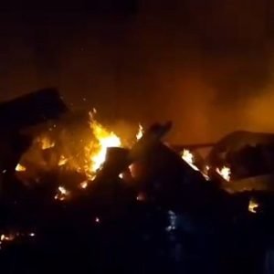 Fire burning a section of Sokoto Central Market as firefighters work to contain the blaze.
