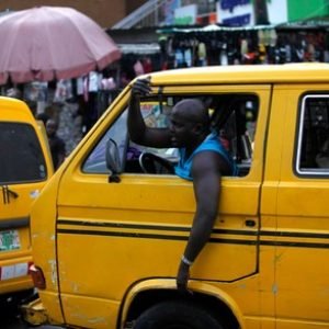 Lagos Oshodi-Apapa Expressway traffic scene linked to reported altercation involving Air Force personnel and a commercial bus driver.