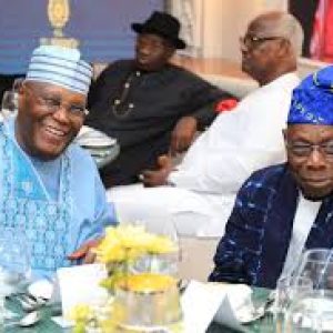 Gathering of dignitaries: Obasanjo hosts Jonathan, Atiku, Ooni, others
