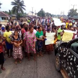 Women and elders of Amaibo Nguru Community protest against illegal mining in Ngor Okpala, Imo State, over environmental degradation and insecurity.