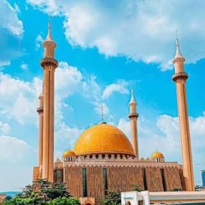 Abuja National Mosque representing the report on nearly N400bn allocated in the 2026 budget for mosques, palaces, community halls and civic projects across Nigeria.
