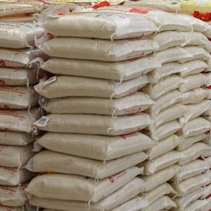 First Lady distributes 1,750 bags of rice to vulnerables in Oyo amidst talk of protest