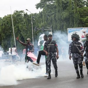 BREAKING: Police opened tear gas on Take-It-Back protesters in Rivers, gong-news.com